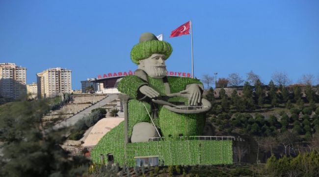 KARABAĞLAR'DA, NASRETTİN HOCA YEŞİLE BÜRÜNDÜ