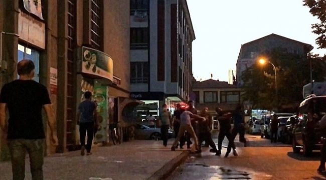 Küfür yüzünden tekmeli tokatlı kavga