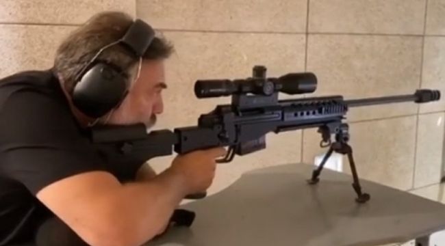 Oktay Kaynarca'nın silahlı pozu olay oldu