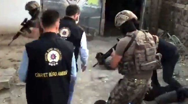 Soyguncular girdikleri evde 1 saat işkence yaptı