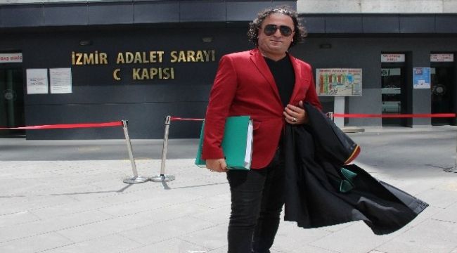 TÜRKÜCÜ AVUKAT ADLİYEDE KLİP ÇEKTİ