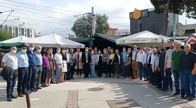 AK PARTİ ÇİĞLİ’DEN MUHTARLAR ZİRVESİ