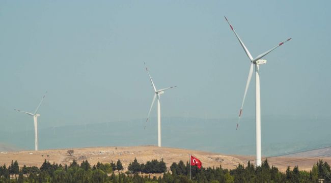 ALİAĞA YENİLENEBİLİR ENERJİ ÜSSÜ OLUYOR