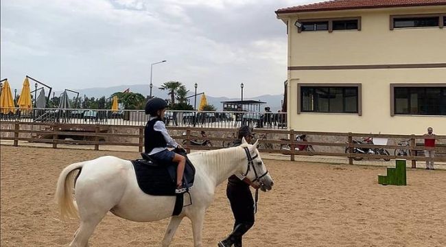 Atla gezinti turları başladı