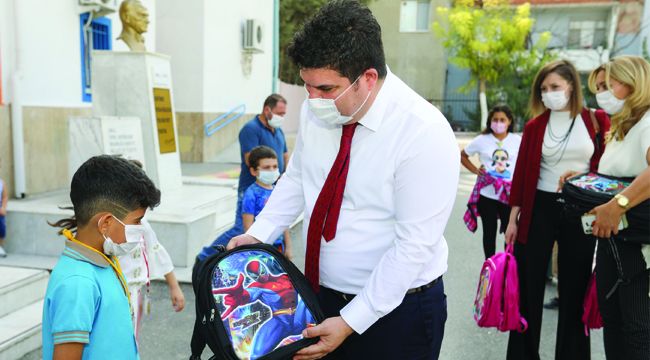 BUCALI MİNİKLERİN OKUL SETİ BAŞKAN AMCA’DAN