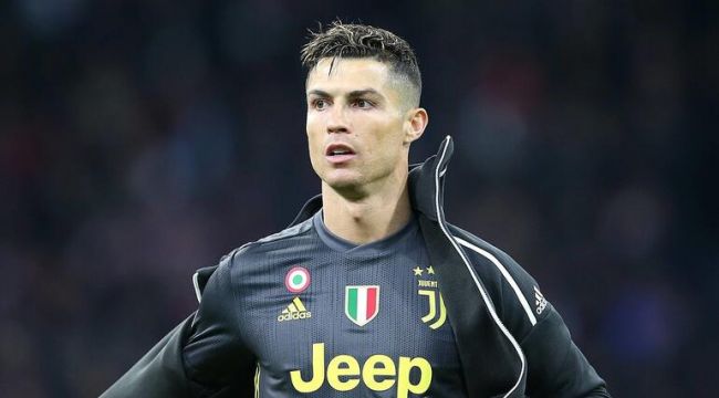Cristiano Ronaldo, korona virüse yakalandı