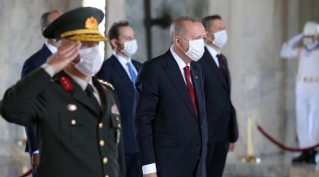 Devlet erkanı Ata'nın huzurunda