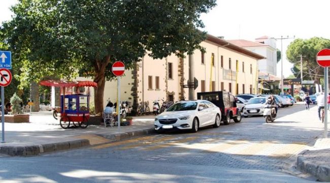 Enstitü Caddesi artık tek yön