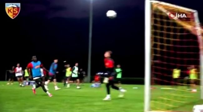 Fernandes idmanda şov yaptı