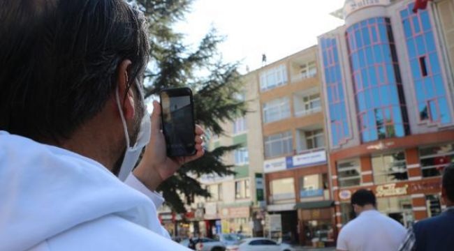 İntihar girişimini telefondan yayınladılar