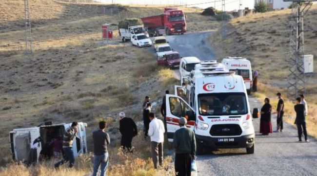 İşçi servis midibüsü şarampole devrildi
