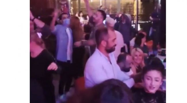 İstanbul'un göbeğinde skandal 'korona partisi