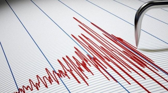 İZMİR'DE DEPREM!