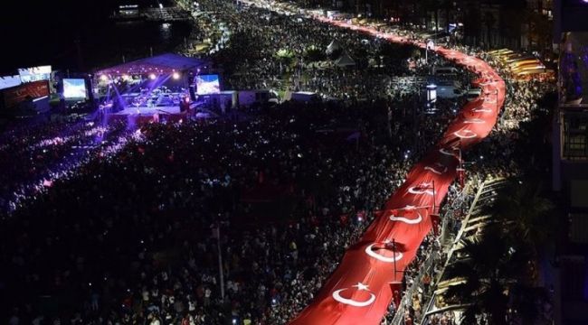 İZMİR VALİLİĞİ'NDEN CUMHURİYET BAYRAMI YASAĞI