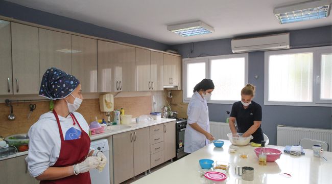 KADINLAR İŞ HAYATI İÇİN İLK ADIMI BUCA’DA ATTI