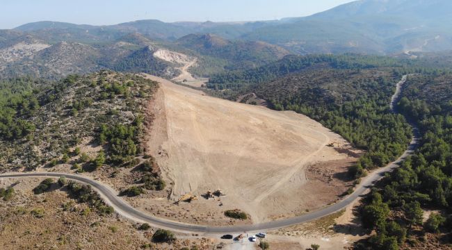 KARABURUN'DA DOĞA KATLİAMI
