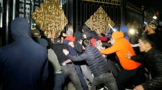 Kırgızistan'da olağanüstü hal ilan edildi
