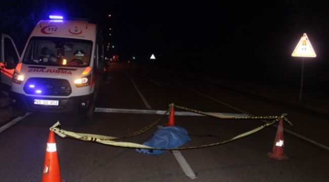 Manisa'da otomobilin çarptığı yaya öldü