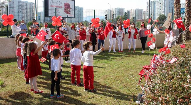 MİNİKLERİN CUMHURİYET COŞKUSU