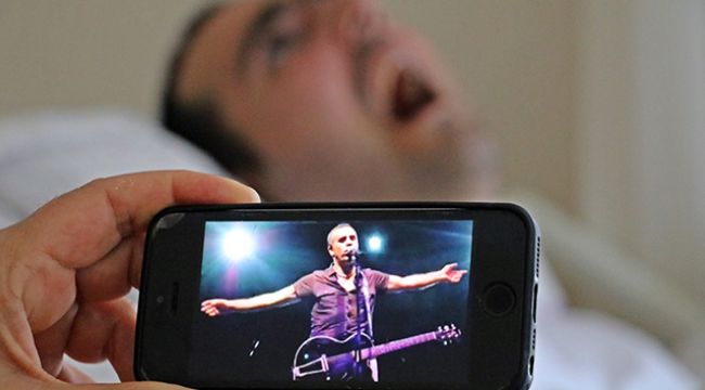 Sadece Haluk Levent'in şarkılarına tepki veriyor