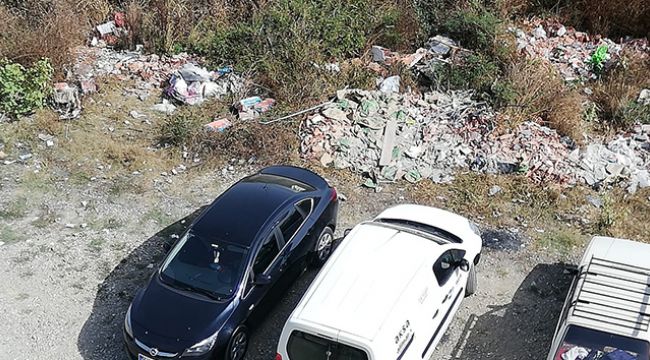 Şehrin göbeğindeki boş arazi vatandaşları korkutuyor