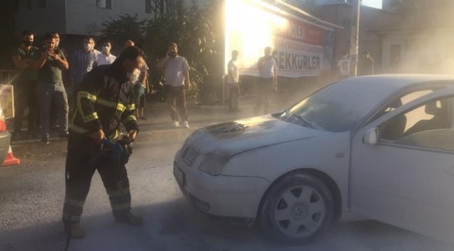 Seyir halindeki otomobil yandı!