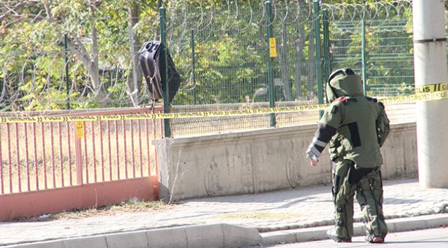 Şüpheli valiz fünyeyle patlatılarak imha edildi