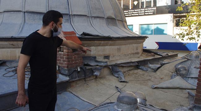 Tarihi Küçük Hamam'da hırsızlık