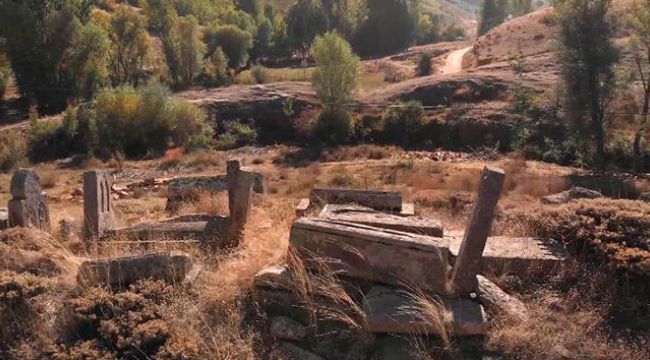 Tarihi mezarlar gün yüzüne çıkarılmayı bekliyor
