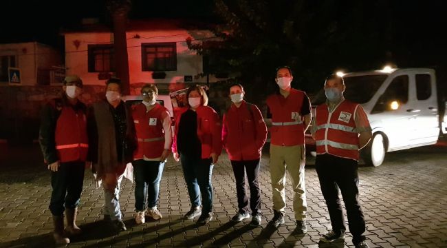 URLA KIZILAY ŞUBESİ DEPREMZEDELERİN YANINDA