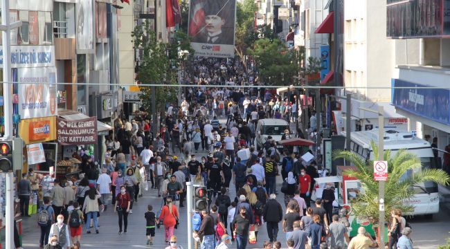 VAKALARIN ARTTIĞI İZMIR'DE ÜRKÜTEN GÖRÜNTÜLER