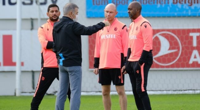 Ahmet Ağaoğlu'na teknik direktör dayanmıyor