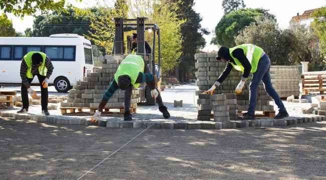 ALİAĞA BELEDİYESİ YOLLARI YENİLİYOR