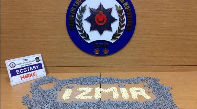 ARAÇTAN BİNLERCE UYUŞTURUCU HAP ÇIKTI