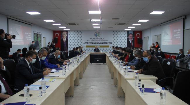 BAKAN SOYLU'DAN İZMİR'DE TOPLANTI