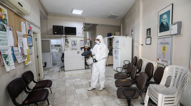 BUCA'DA DEZENFEKSİYON ÇALIŞMALARI SÜRÜYOR