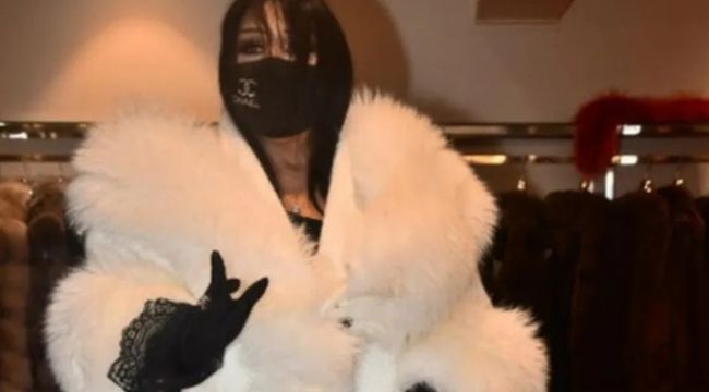 ÇYDD Bülent Ersoy'un kürklerini kabul etmedi