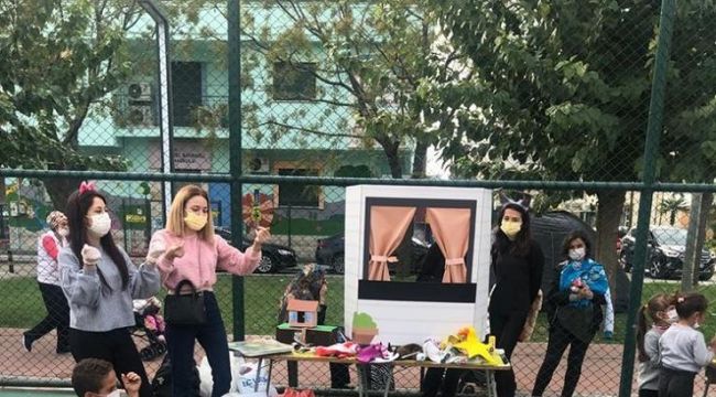 Egeli gençler, depremzede çocuklara moral oluyor
