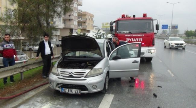 Hareket halindeki araç alev aldı