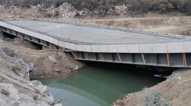 Köprü inşaatı çöktü