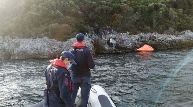 Kuşadası Körfezi'nde 21 düzensiz göçmen kurtarıldı