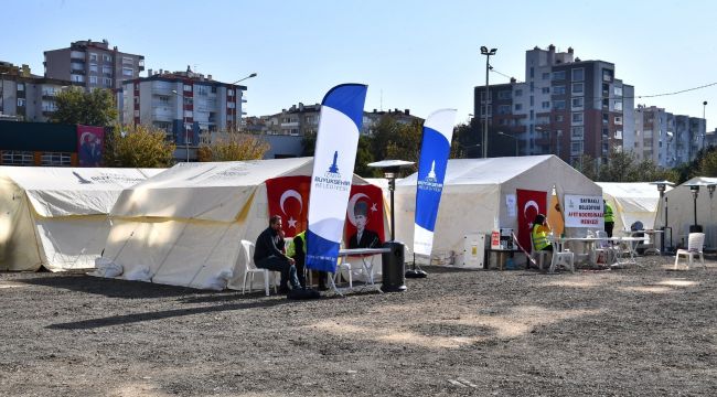 ÇADIRLAR BAYRAKLI'DAKİ ALANA TAŞINIYOR