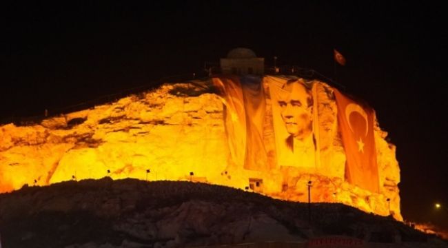 Peribacaları 25 Kasım için ışıklandırıldı