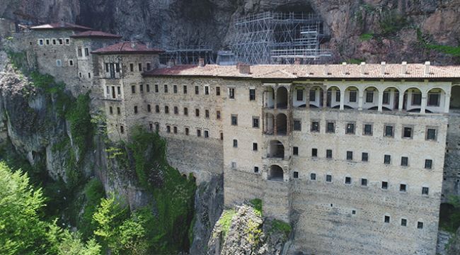 Tarihi Sümela Manastırı tekrar ziyarete kapatıldı