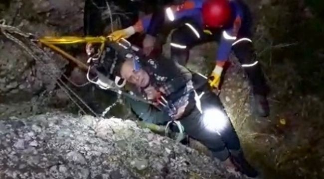 Yaşlı adam balık tutarken suya düştü
