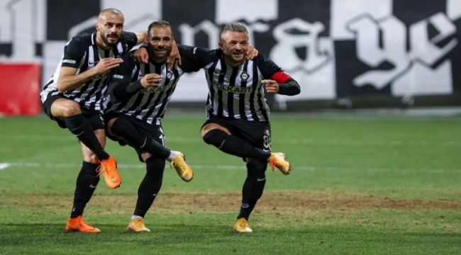 Altay zirveye yerleşti