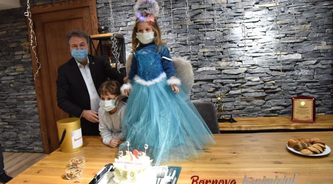 AYDA BEBEĞE DOĞUM GÜNÜ SÜRPRİZİ