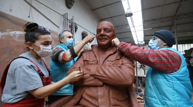 BEKİR COŞKUN'UN HEYKELİ BUCA'DA YÜKSELECEK