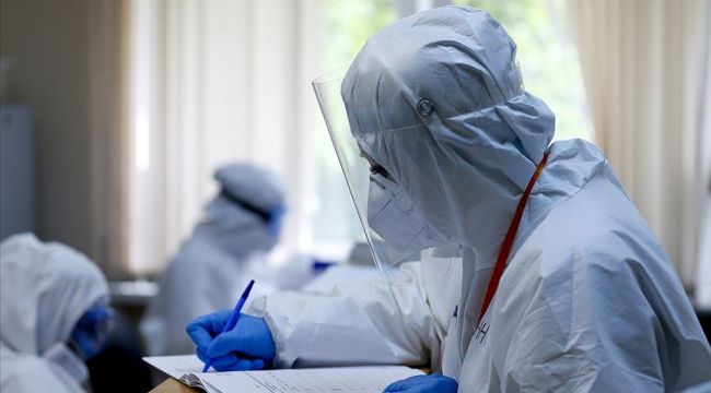 Bir günde 6 sağlık çalışanı hayatını kaybetti