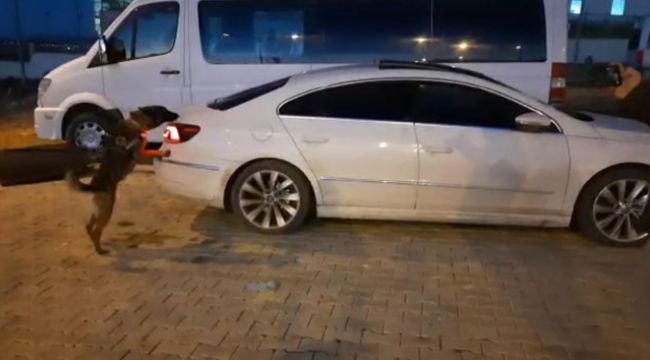 Bir otomobilde 30 kilo eroin ele geçirildi